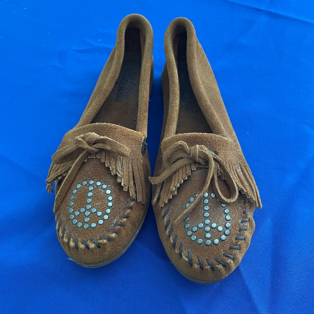 Minnetonka Peace moccasin
